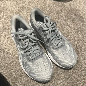 Asics running shoes GT 2000 8